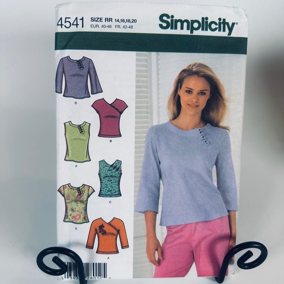 Simplicity Other - Simplicity 4541 Sewing Pattern Misses Tops Size RR 14-20 Uncut Factory Folded